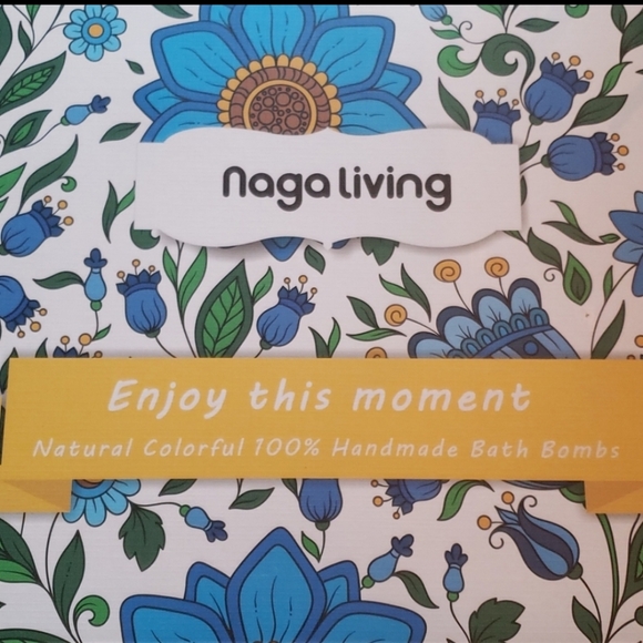 NWT Naga Living Set of 4 Bath Bombs - Picture 2 of 6